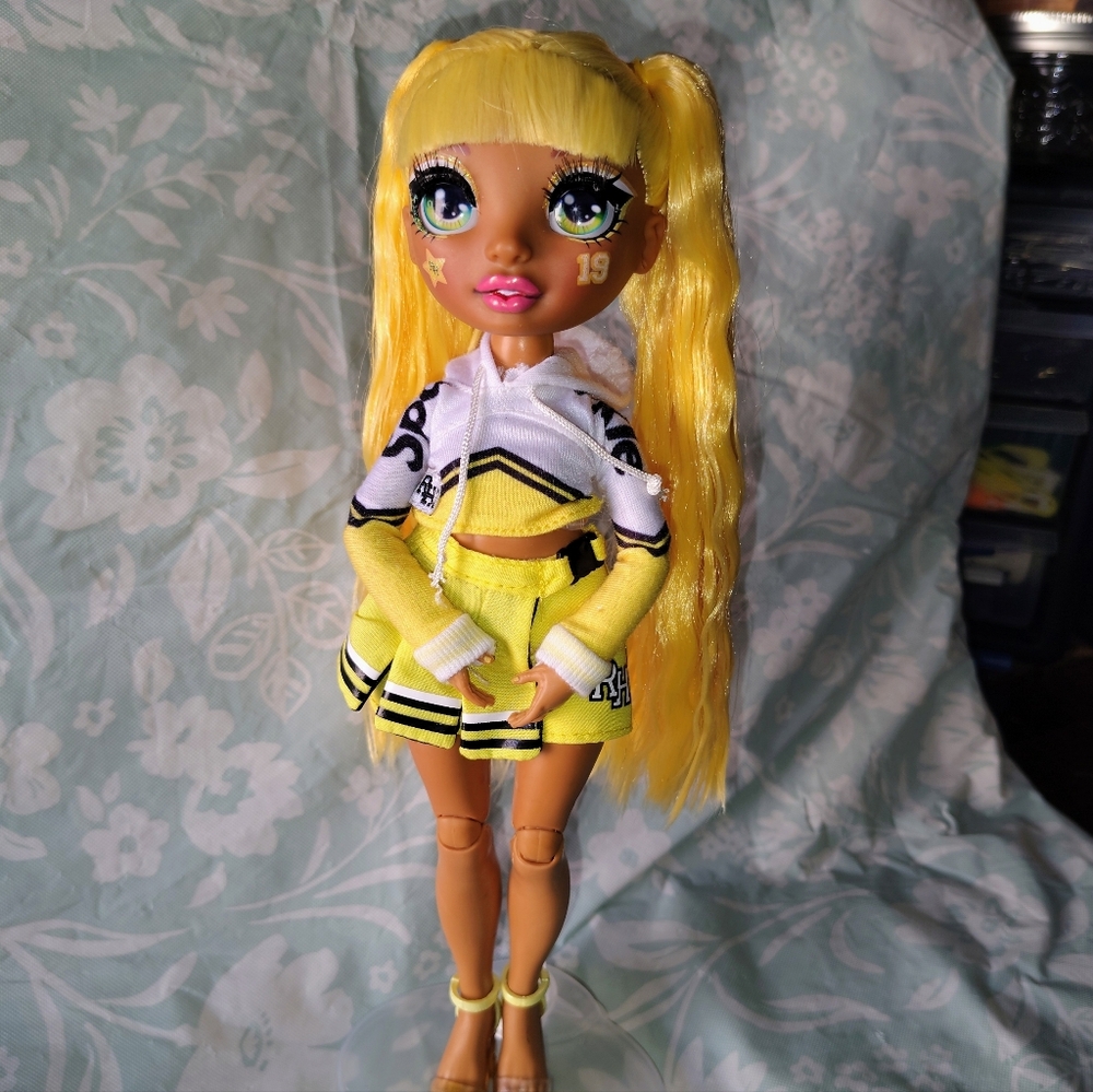 Rainbow High Sunny Madison Cheer Squad Doll